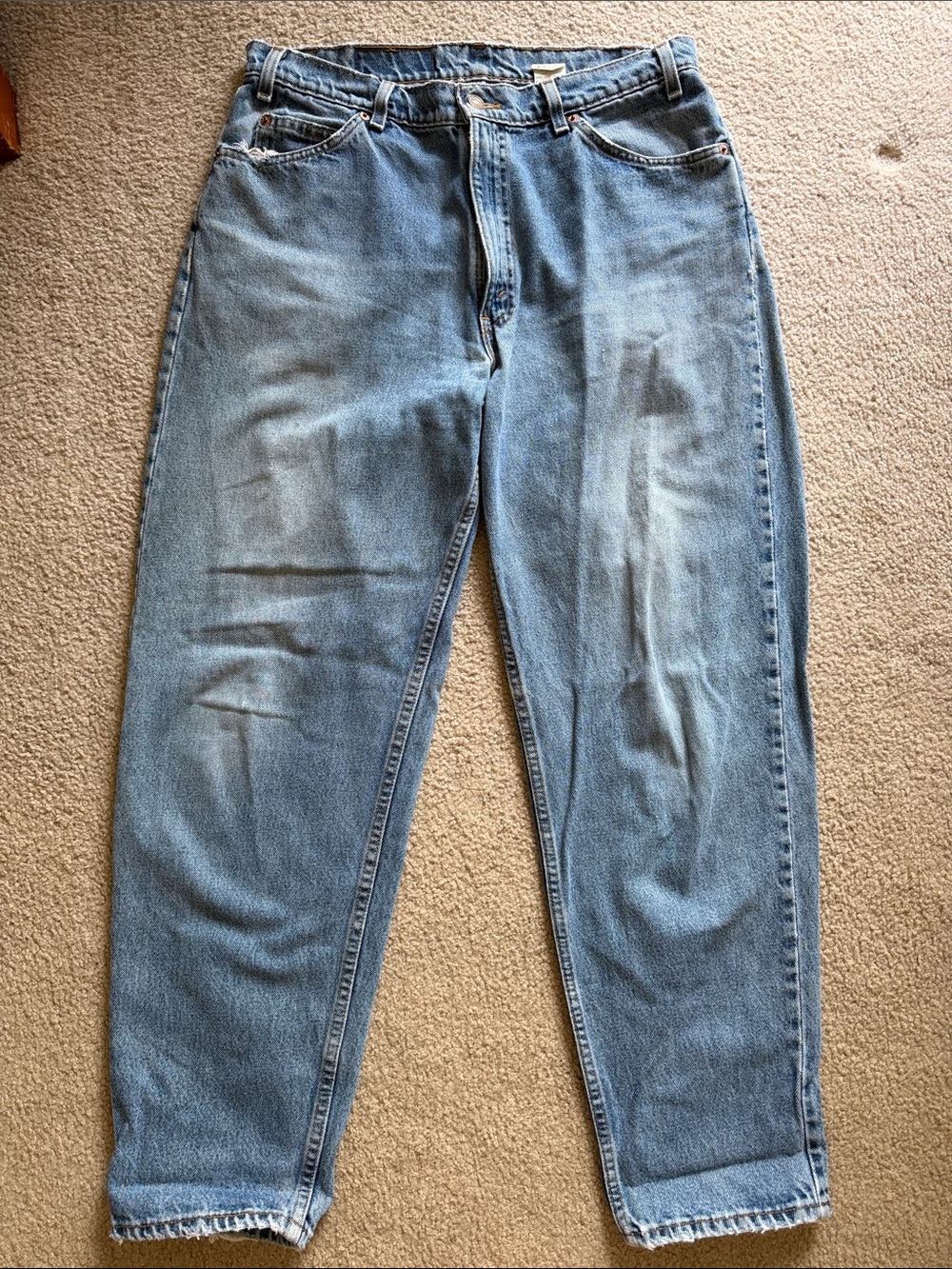 Vintage Levi’s 560 Loose Fit Tapered Leg